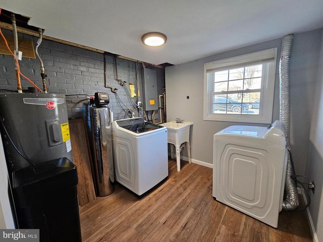 1717 VARSITY DR, Woodbridge, VA 22191