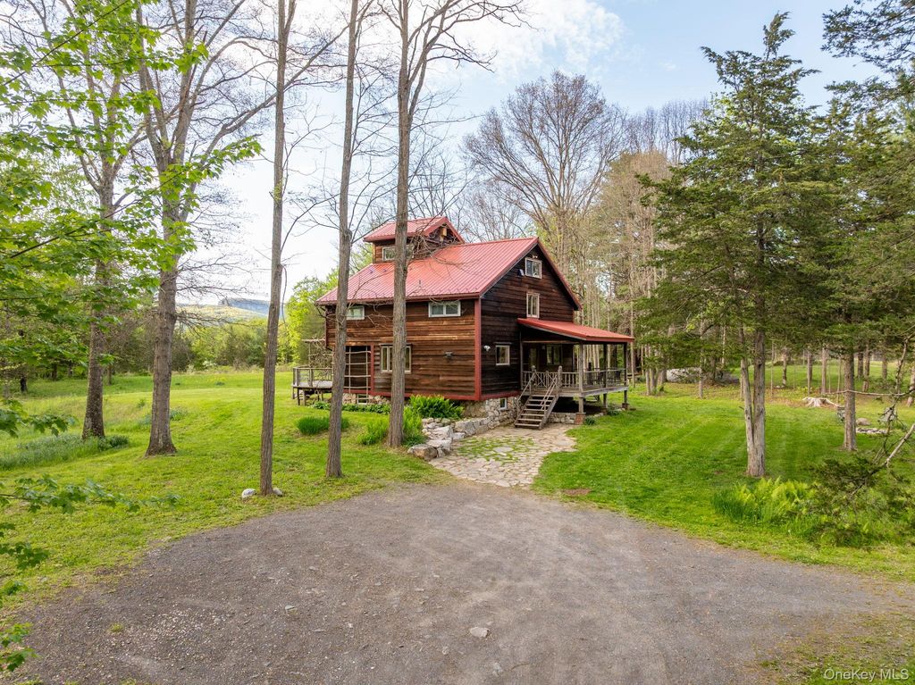 348 Libertyville Road, New Paltz, NY 12561