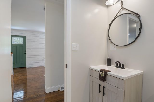 99 Pond Street, Salem, NH 03079