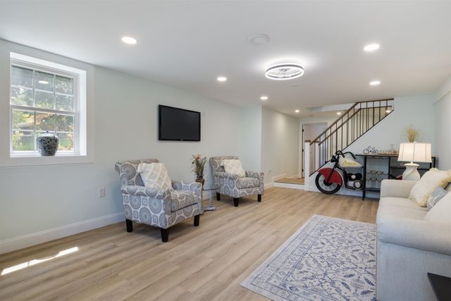 99 Pond Street, Salem, NH 03079