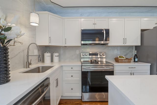 99 Pond Street, Salem, NH 03079