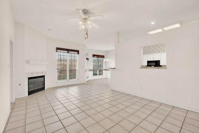 8404 Calle Adolanto NE, Albuquerque, NM 87113