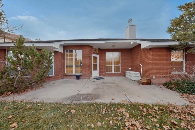 8404 Calle Adolanto NE, Albuquerque, NM 87113
