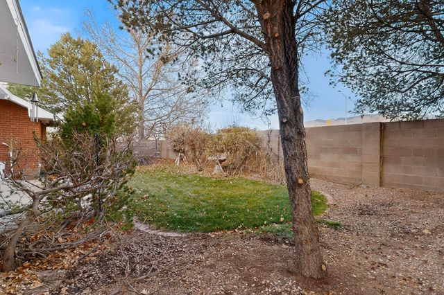 8404 Calle Adolanto NE, Albuquerque, NM 87113