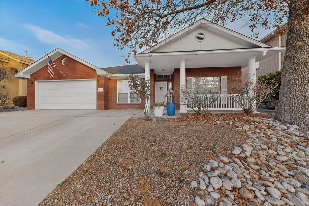 8404 Calle Adolanto NE, Albuquerque, NM 87113
