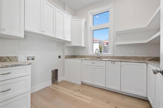 4819 HIGEL AVENUE, Sarasota, FL 34242