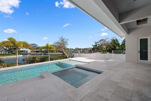 4819 HIGEL AVENUE, Sarasota, FL 34242
