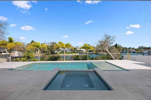 4819 HIGEL AVENUE, Sarasota, FL 34242
