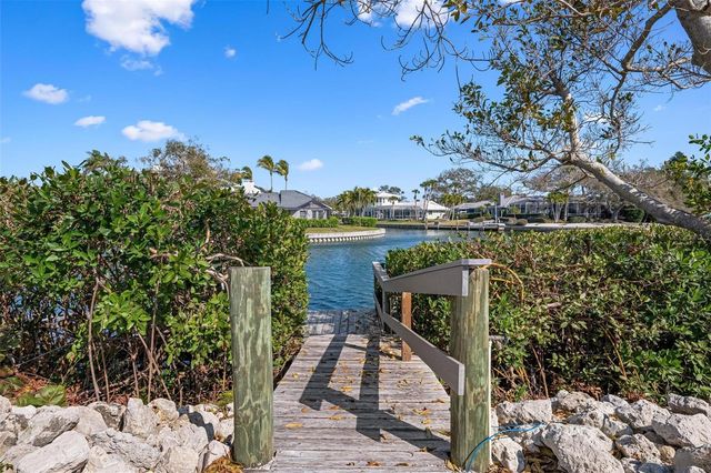 4819 HIGEL AVENUE, Sarasota, FL 34242