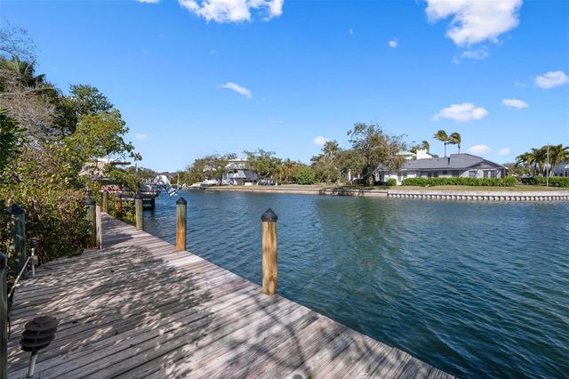 4819 HIGEL AVENUE, Sarasota, FL 34242