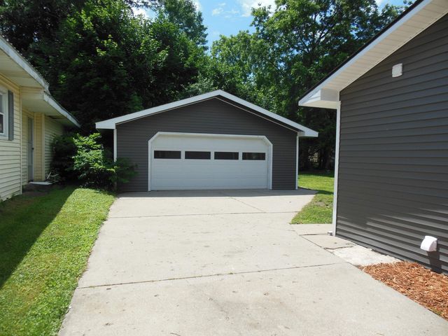 125 W Oak Street, Harrison, MI 48625