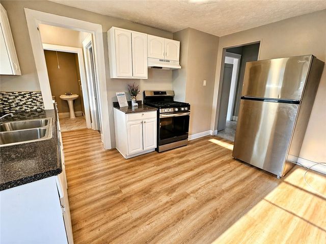 18 Lakeview, Rochester, NY 14613