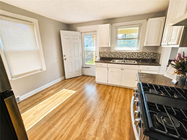 18 Lakeview, Rochester, NY 14613