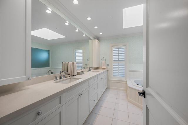 200 Birkdale Lane, Jupiter, FL 33458