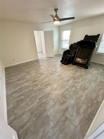 2520 Old Farm Drive, Seagoville, TX 75159