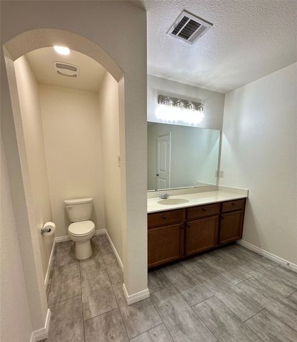 2520 Old Farm Drive, Seagoville, TX 75159