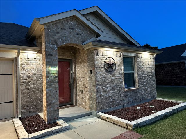 2520 Old Farm Drive, Seagoville, TX 75159