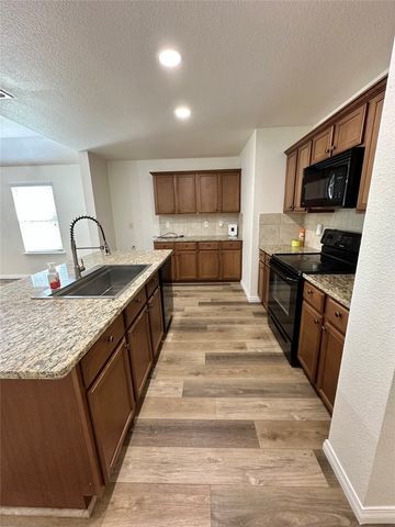 2520 Old Farm Drive, Seagoville, TX 75159