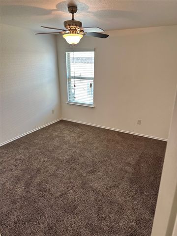 2520 Old Farm Drive, Seagoville, TX 75159