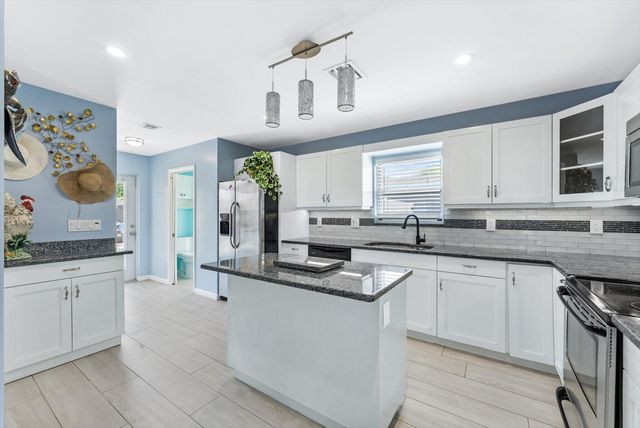 708 HILLCREST Boulevard, West Palm Beach, FL 33405