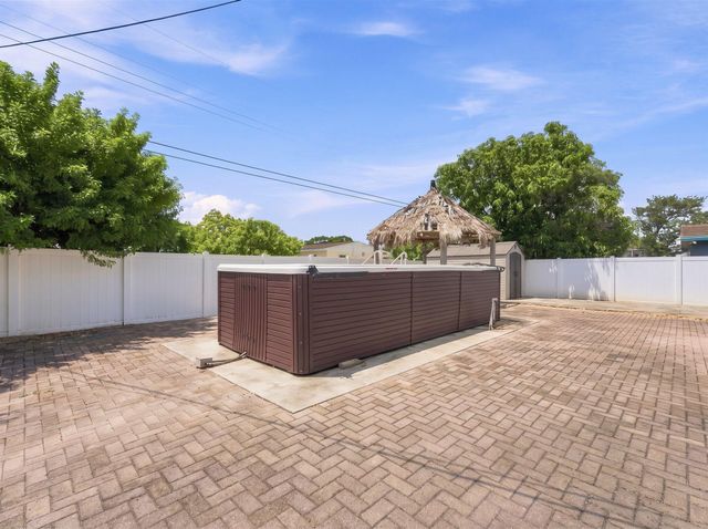 708 HILLCREST Boulevard, West Palm Beach, FL 33405