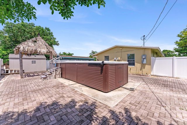 708 HILLCREST Boulevard, West Palm Beach, FL 33405