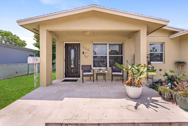 708 HILLCREST Boulevard, West Palm Beach, FL 33405