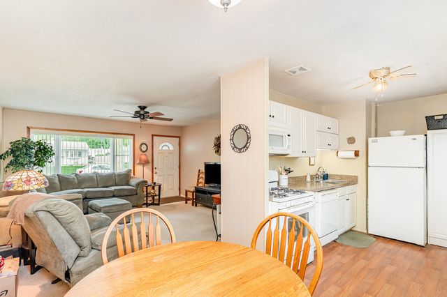 802 Pearson Drive, Joliet, IL 60435