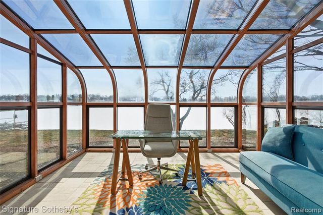 2497 W Walton Boulevard, Waterford, MI 48329