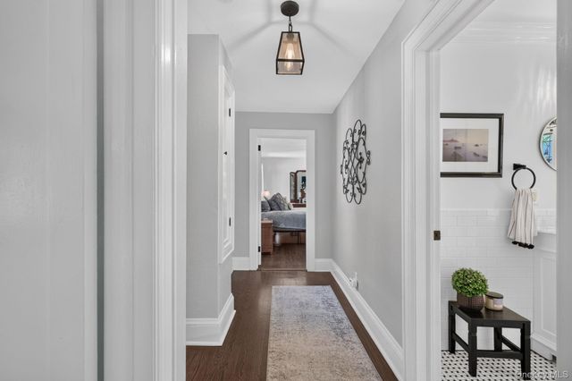 17 Hollywood Court, Rockville Centre, NY 11570