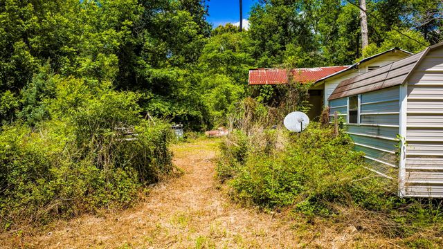 5800 Outlaw Bend Drive, Rye, TX 77369