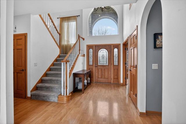6104 Brunet Island Court, Mcfarland, WI 53558