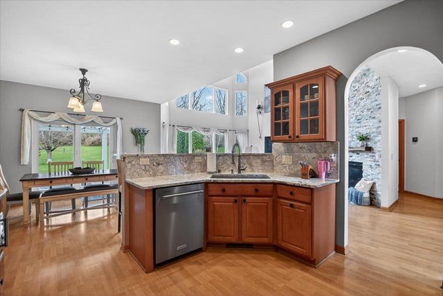 6104 Brunet Island Court, Mcfarland, WI 53558