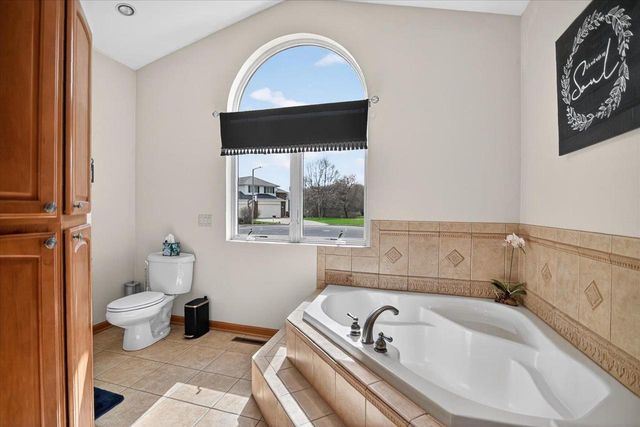 6104 Brunet Island Court, Mcfarland, WI 53558