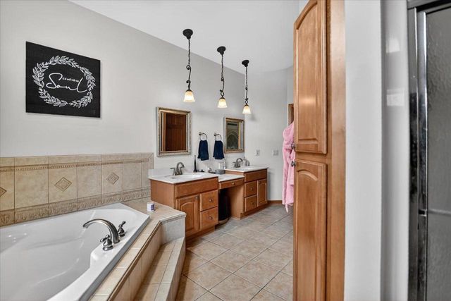 6104 Brunet Island Court, Mcfarland, WI 53558