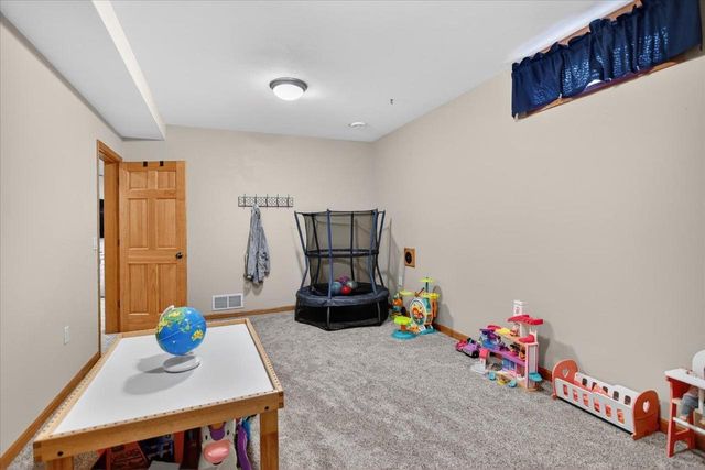 6104 Brunet Island Court, Mcfarland, WI 53558