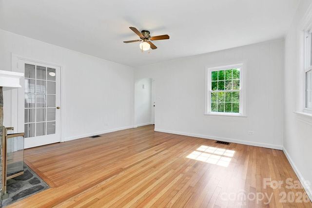 105 Parkview Drive, Brevard, NC 28712