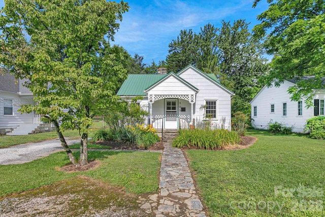 105 Parkview Drive, Brevard, NC 28712