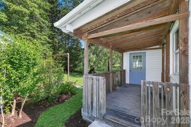 105 Parkview Drive, Brevard, NC 28712