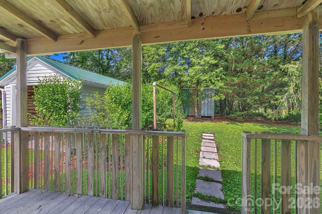 105 Parkview Drive, Brevard, NC 28712