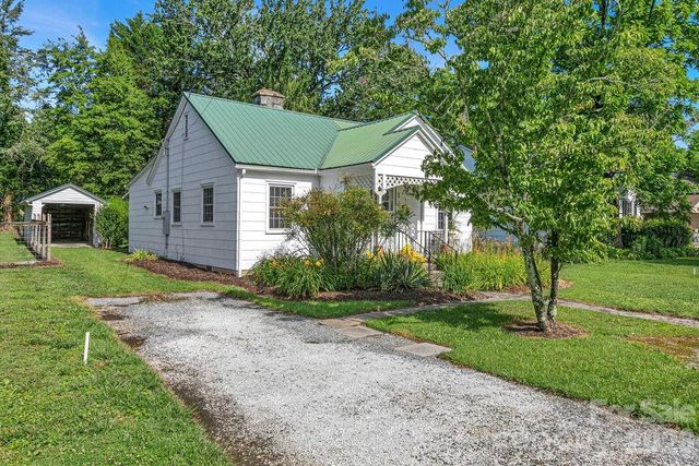 105 Parkview Drive, Brevard, NC 28712