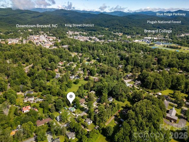 105 Parkview Drive, Brevard, NC 28712