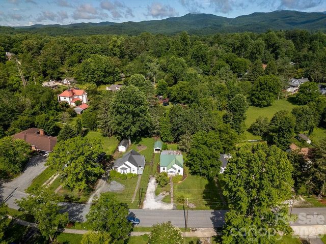 105 Parkview Drive, Brevard, NC 28712