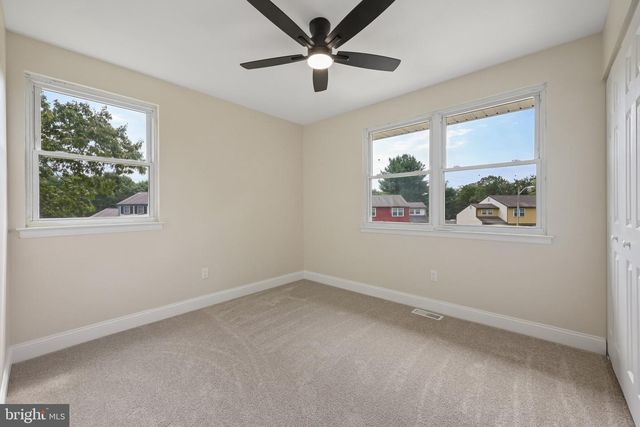 1804 LILLIAN DR, Williamstown, NJ 08094