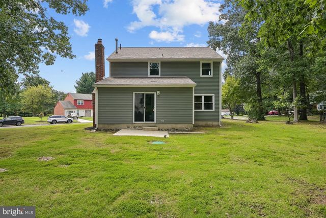 1804 LILLIAN DR, Williamstown, NJ 08094