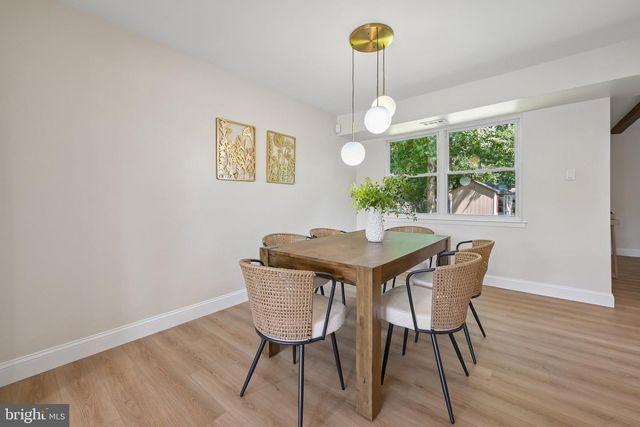 1804 LILLIAN DR, Williamstown, NJ 08094