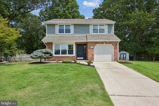 1804 LILLIAN DR, Williamstown, NJ 08094
