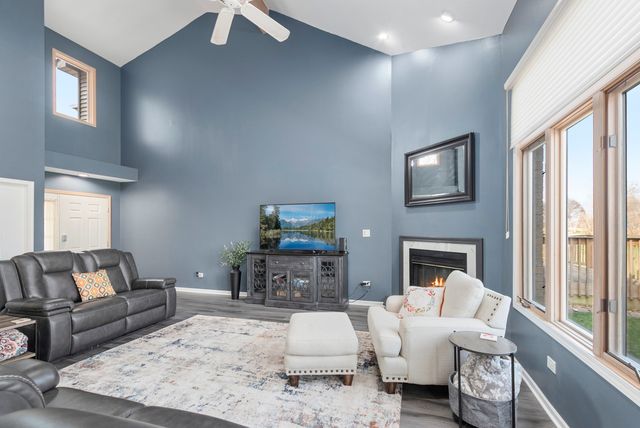 16619 Wexford Court, Tinley Park, IL 60477