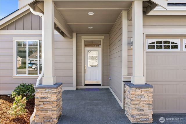 9049 Wyatt Loop SE, Tumwater, WA 98501