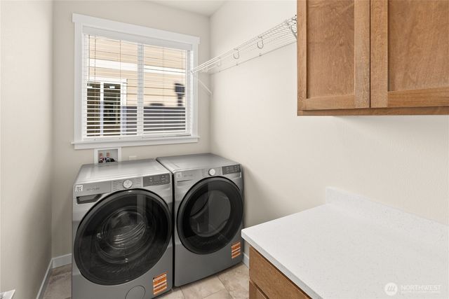 9049 Wyatt Loop SE, Tumwater, WA 98501
